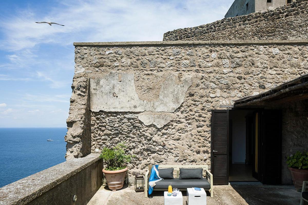 Albergo Il Monastero Иския Екстериор снимка
